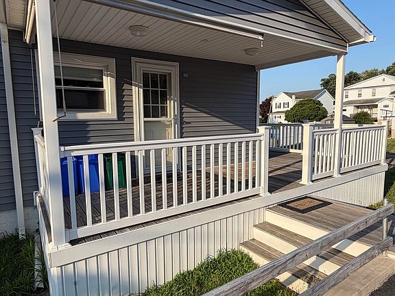 Side wrap around porch