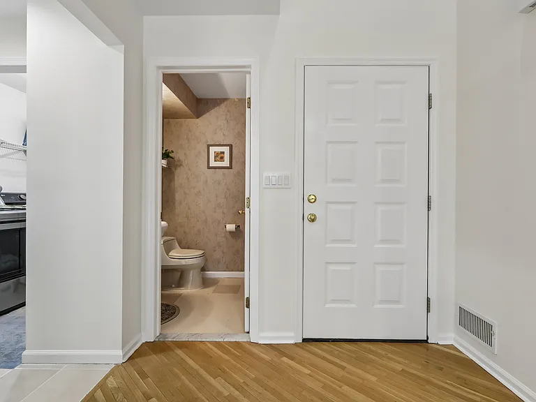 79 Lakeview Dr — Photo 18