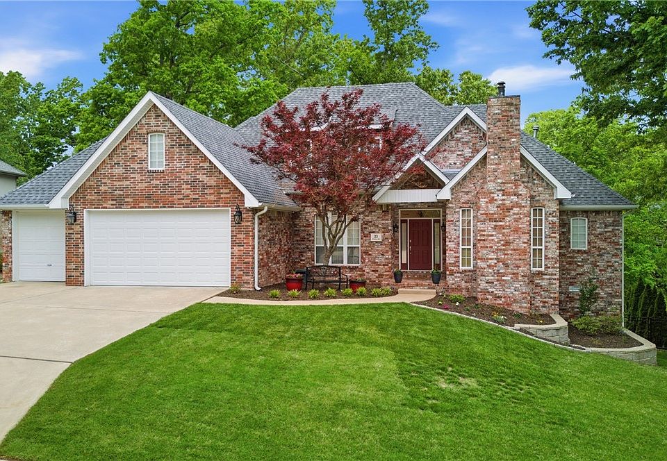 1st image of 23 Stonehenge Dr