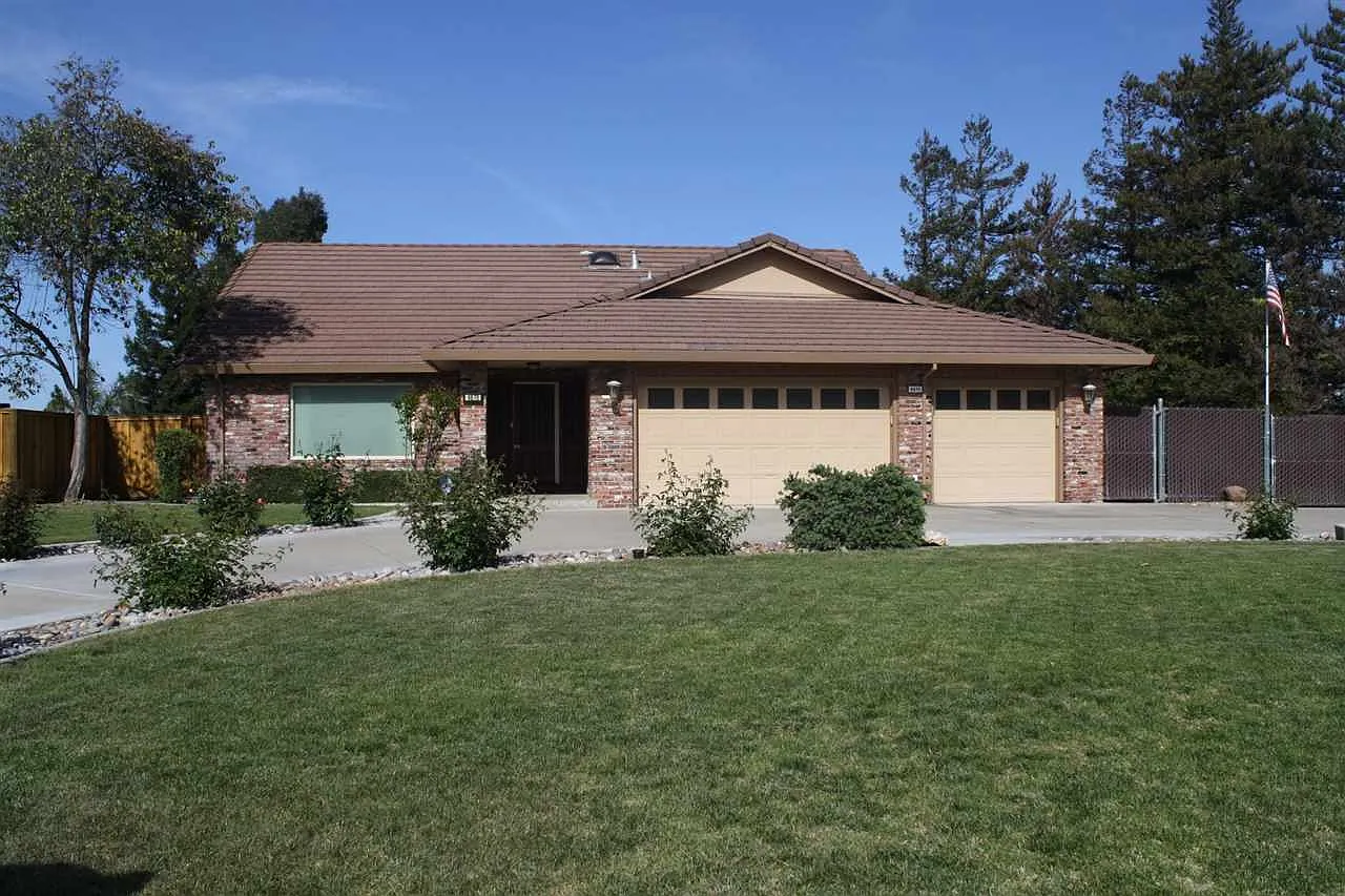 4670 Lariat Ln photo 1