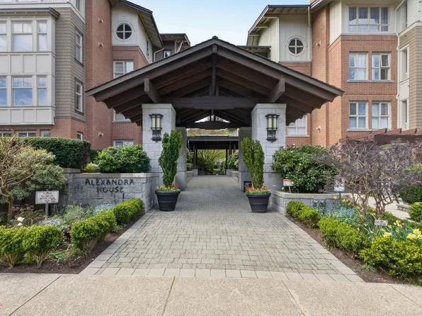 4655 Valley Dr #1304, Vancouver, BC V6J 5L6