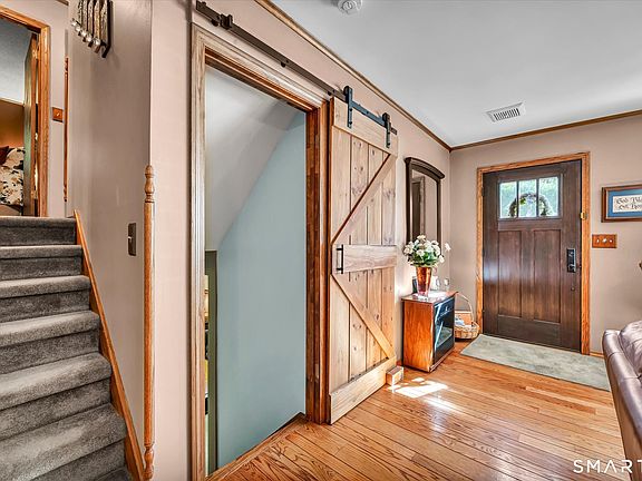 3rd image of 65R Hanover Street
