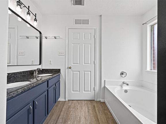 5th image of 24019 Kingbriar Dr