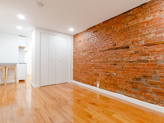 2nd image of 423 E 12th St APT 1RW