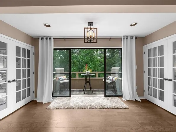 25305 Plantation Dr NE, Atlanta, GA 30324