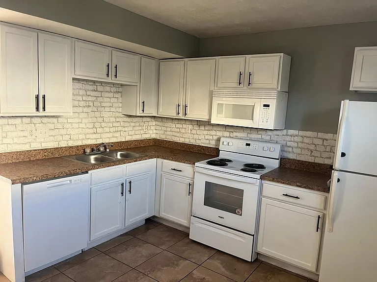 270 W Terrace Ct — Photo 6