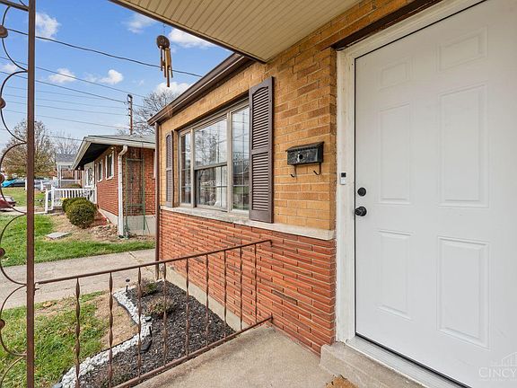 3rd image of 3372 Harry Lee Ln