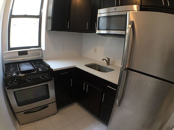5th image of 2375 A C Powell Blvd APT 11