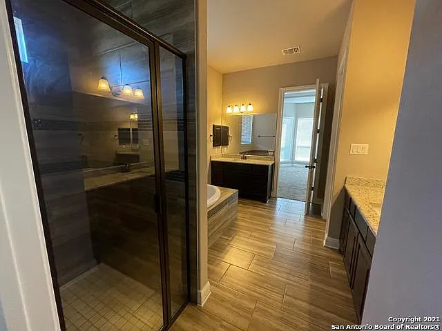 26946 Millstone Cv — Photo 16