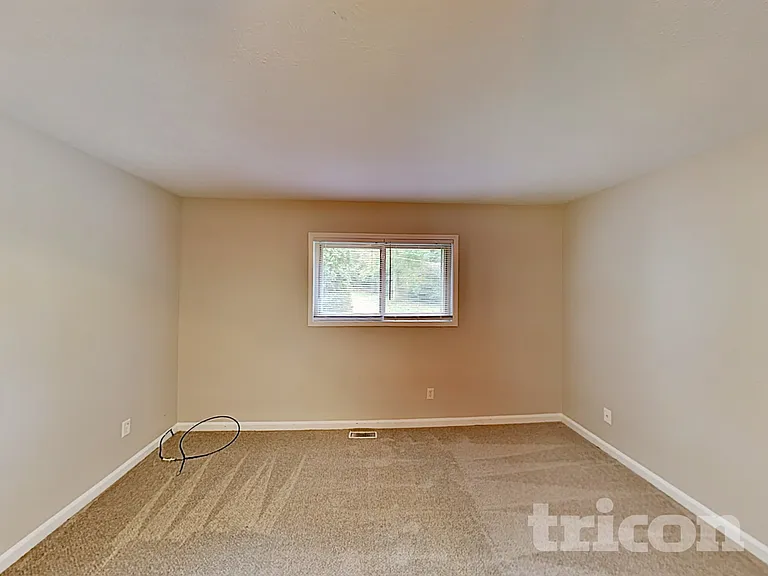 4930 Heritage Valley Dr — Photo 8