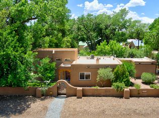 39 Priestly Pl, Corrales, NM 87048