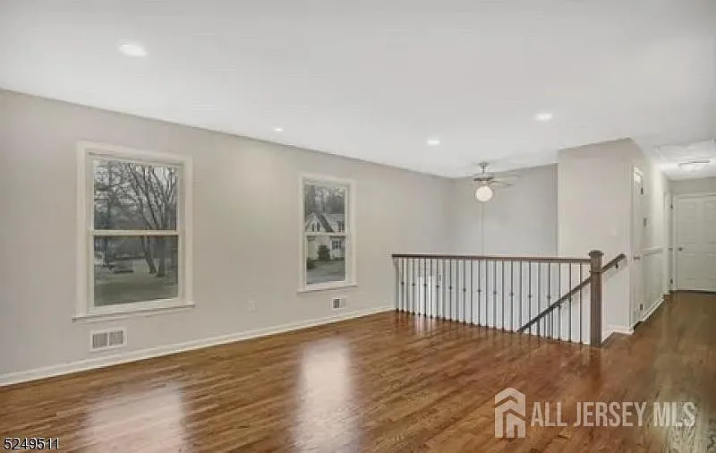3 bed, 1.5 bath, $3,800 — Photo 2