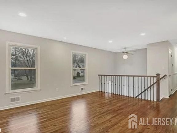 2nd image of 10 Cedar St