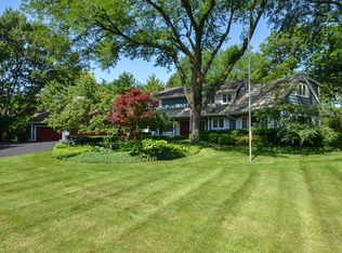 56 Lomond Dr, Inverness, IL 60067