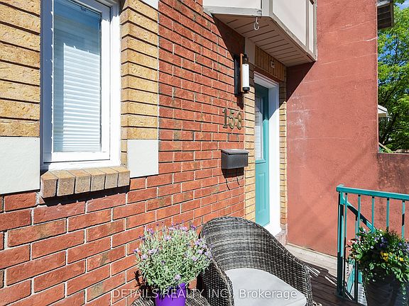5th image of 158 Forward Ave