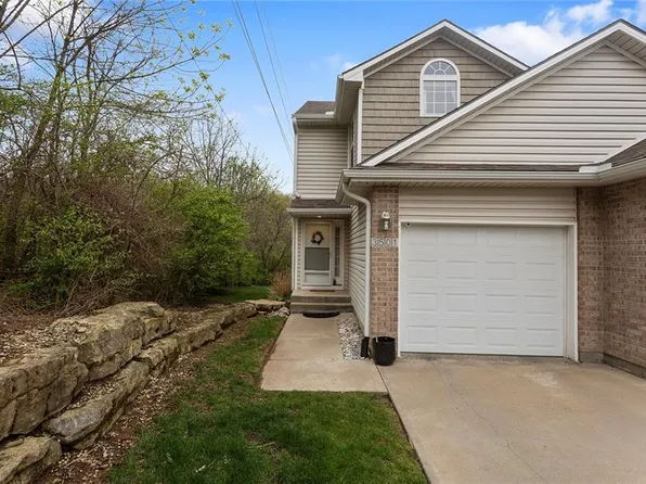 3501 NE Austin Dr, Lees Summit, MO 64064