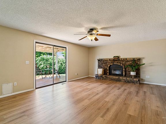 3rd image of 3285 N Buckboard Way