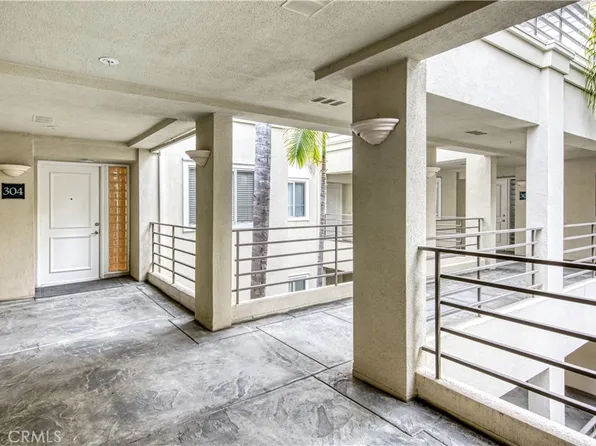 2243 Martin APT 304, Irvine, CA 92612