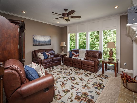5th image of 5402 NW 93rd St