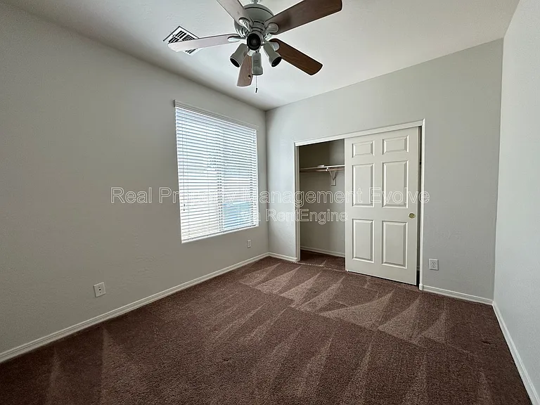 9707 S 45th Ave — Photo 28
