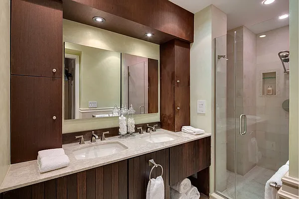 Sold by Stribling | media 18