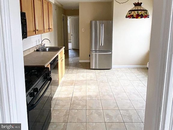3rd image of 8513 Frankford Ave