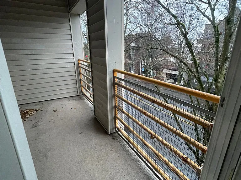 6040 Cali - Spacious 1 & 2 Units | Washer/Dryer | Private Balcony | Lots on Natural Light — Photo 29