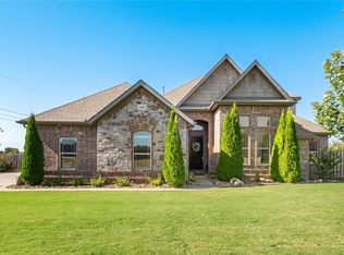 800 Valley Ln, Springdale, AR 72762