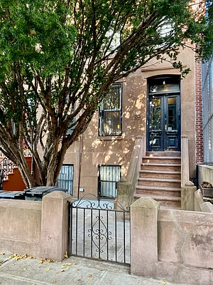 Rented by CMV Realty Inc. | media 10