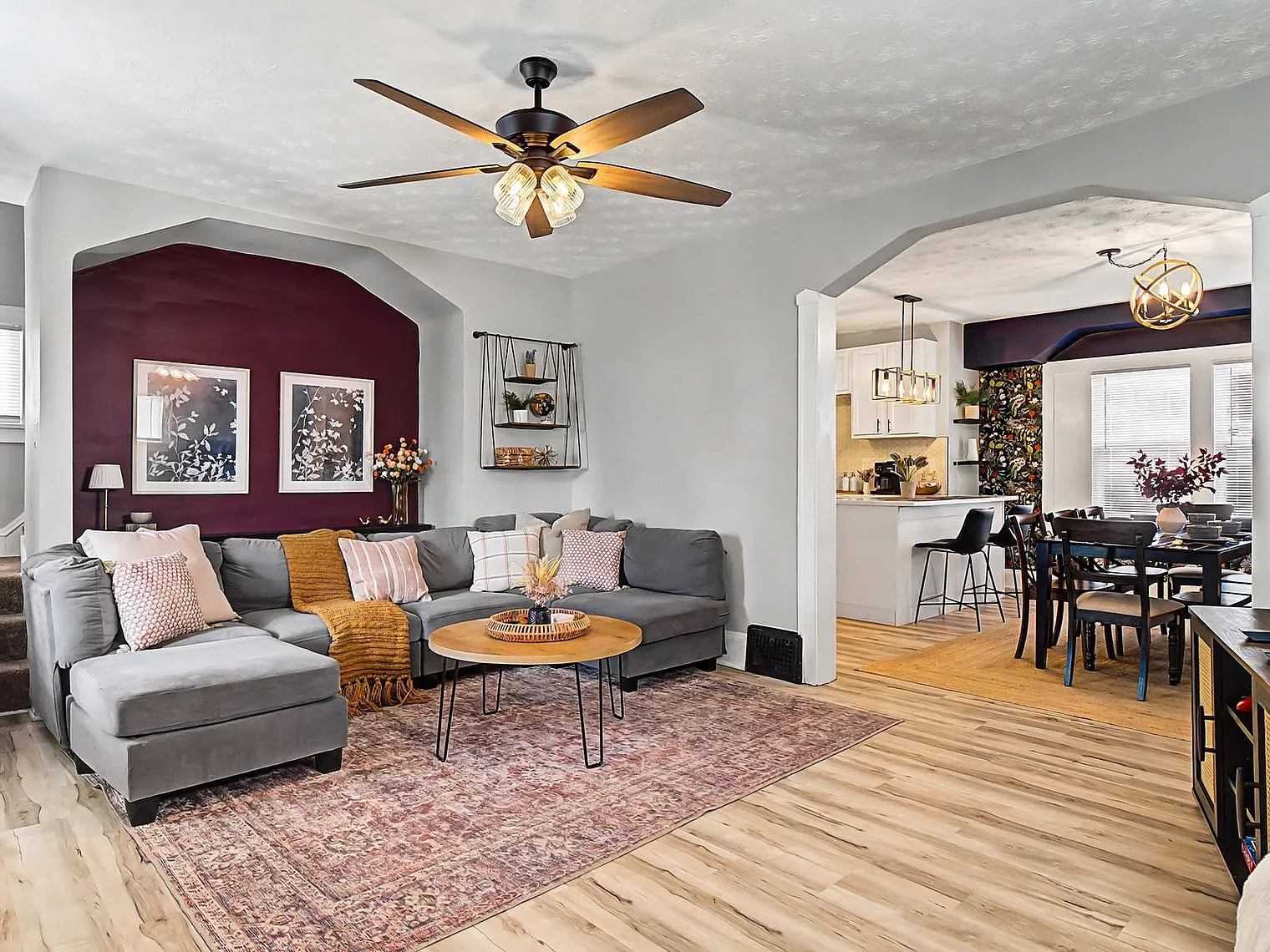 3 bed, 2.0 bath, 1732 sqft, $3,143 — Photo 2
