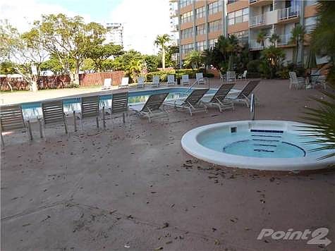 4th image of 1300 NE Miami Gardens Dr APT 210E