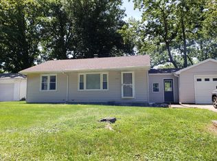 1607 Cornell Dr, Champaign, IL 61821