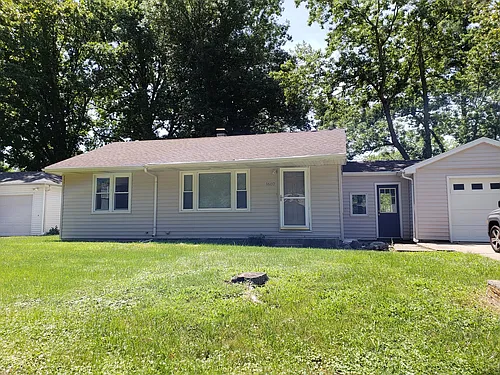 1607 Cornell Dr Photo 1