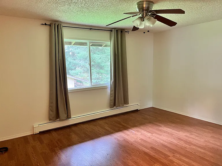 8684 Dudley St #MAIN-UPPER — Photo 11
