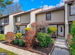 39 W Azalea Ln, Mount Laurel, NJ 08054