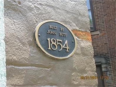 5th image of 126 Jackson St