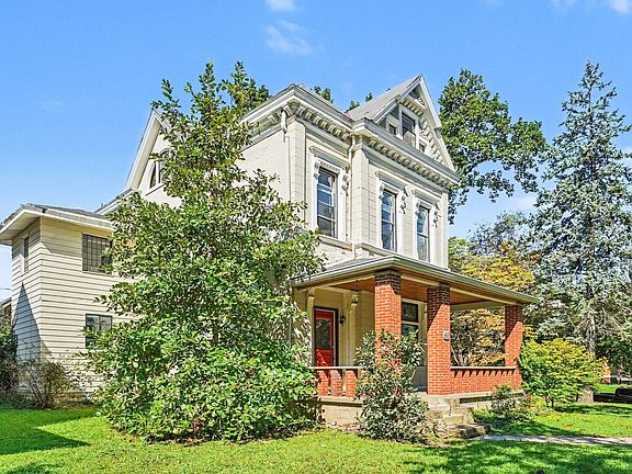 2nd image of 610 Maple Ave