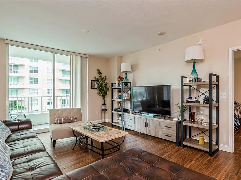 625 Casa Loma Blvd #705 — Photo 5