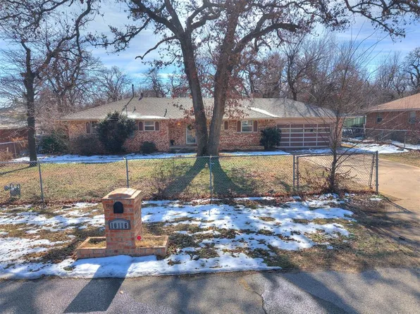 10116 Oak Park Dr, Midwest City, OK 73130