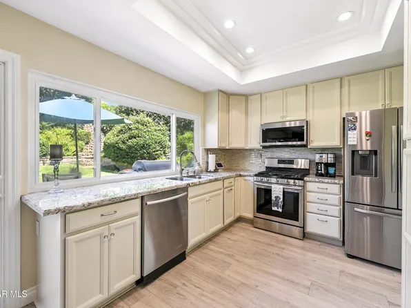 2063 Woodglen St, Simi Valley, CA 93065