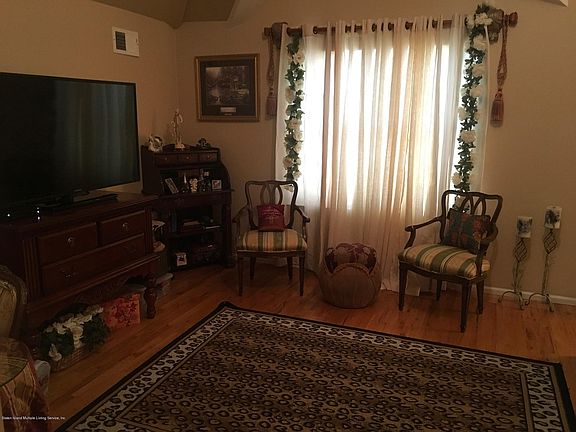 4th image of 141A Main St #A