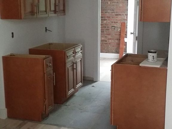 3rd image of 487 Monroe Street # Fl 2nd