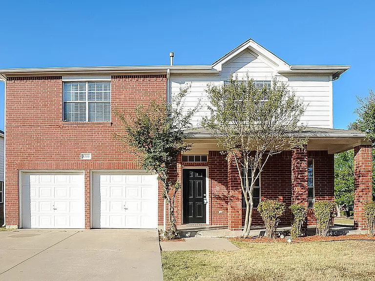 8300 Orleans Ln — Photo 1