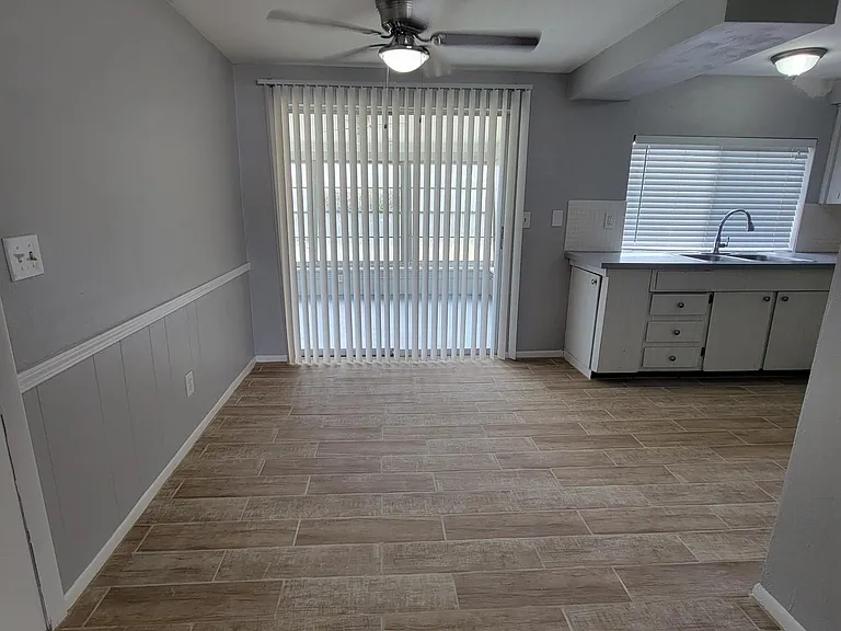 3723 Kingsbury Dr — Photo 3