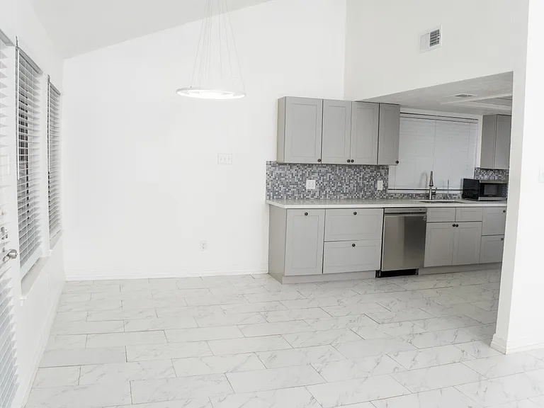 3030 Shawnee Dr — Photo 7