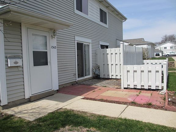 2nd image of 1563 Cornell Pl