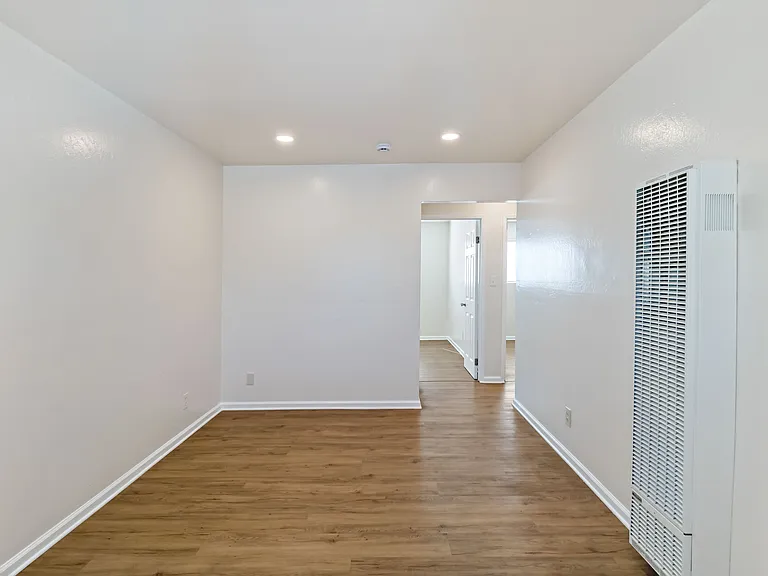 2409 Standard Ave #7 — Photo 8