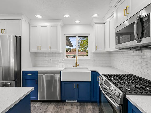 4th image of 4052 W Kirkwall Cir