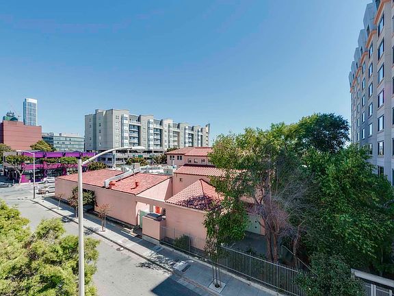 3rd image of 821 Folsom St APT 310