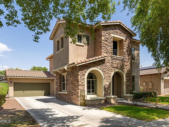 4th image of 21064 W MAIDEN Lane